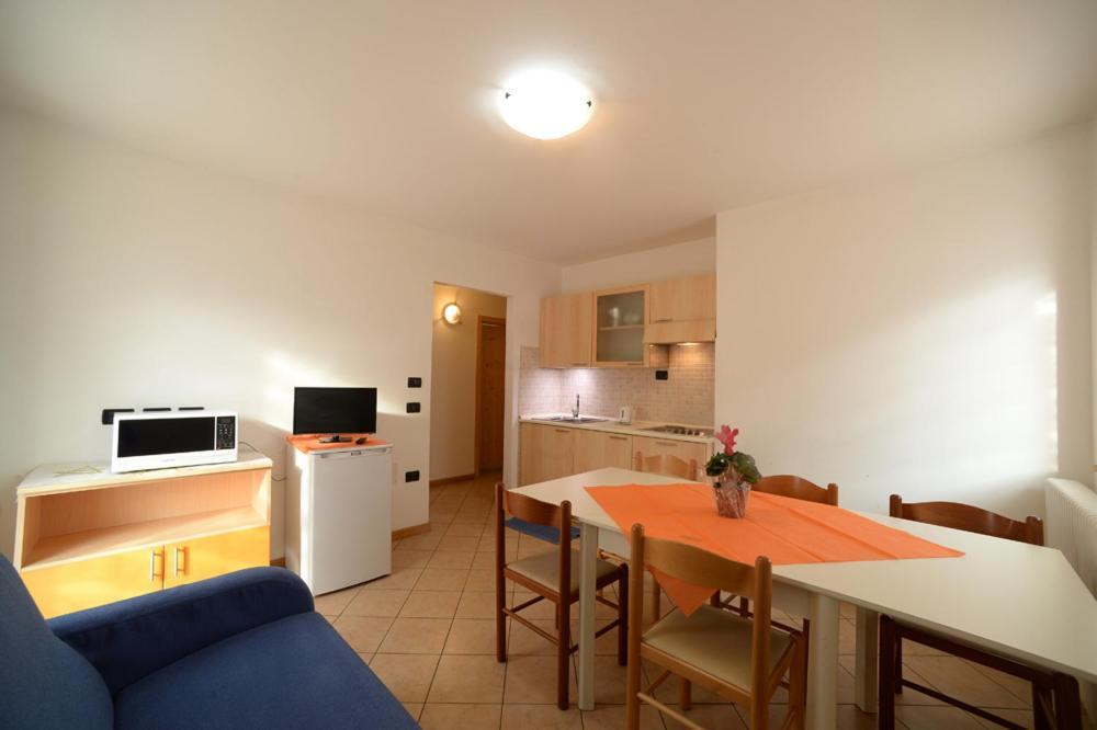 Residence Al Pescatore Caldes Exterior foto